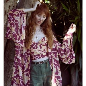 Novella Royale - hitchhiker kimono